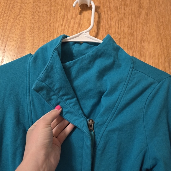 The North Face Asymmetrical Jacket - Picture 4 of 5